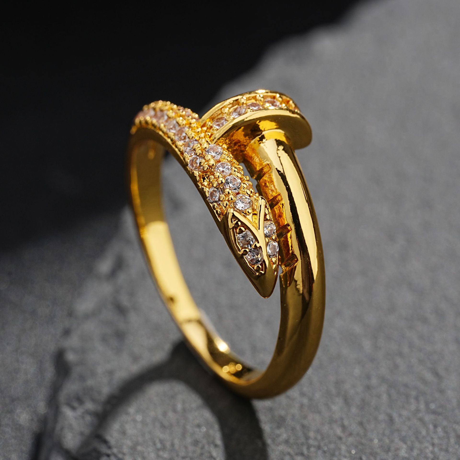 Copper-fashion stud ring 10