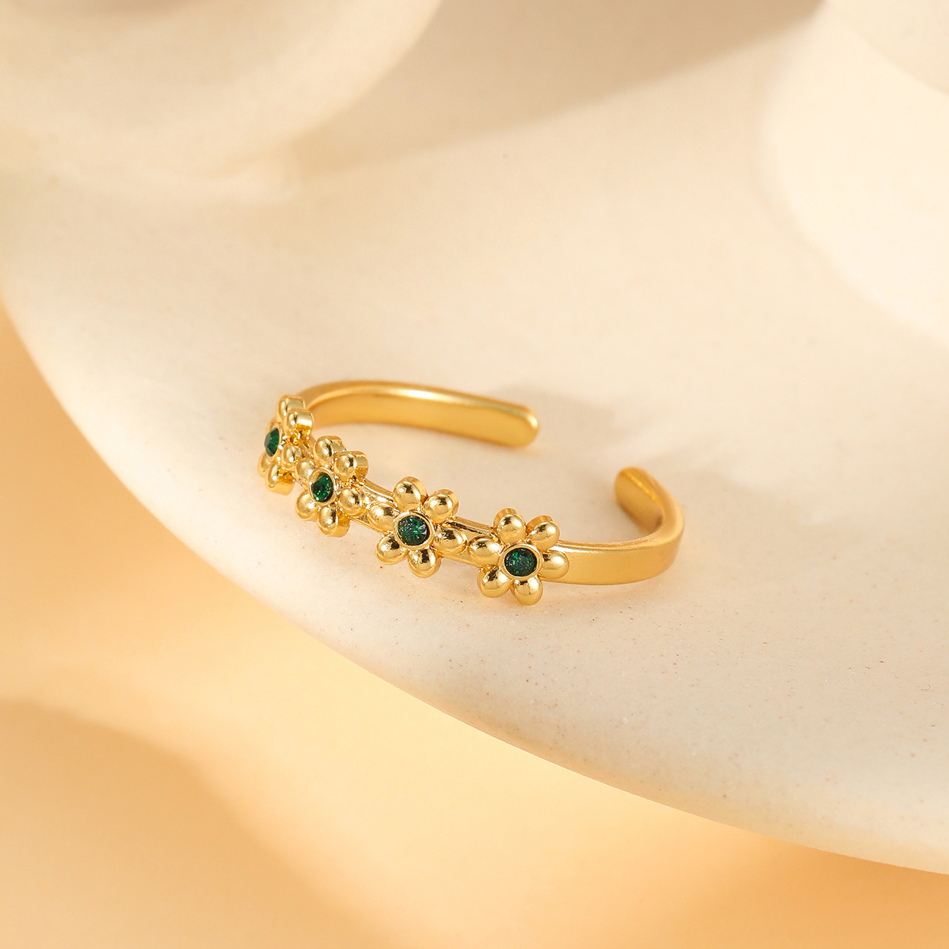 11:W1493 open ring with zircon 4