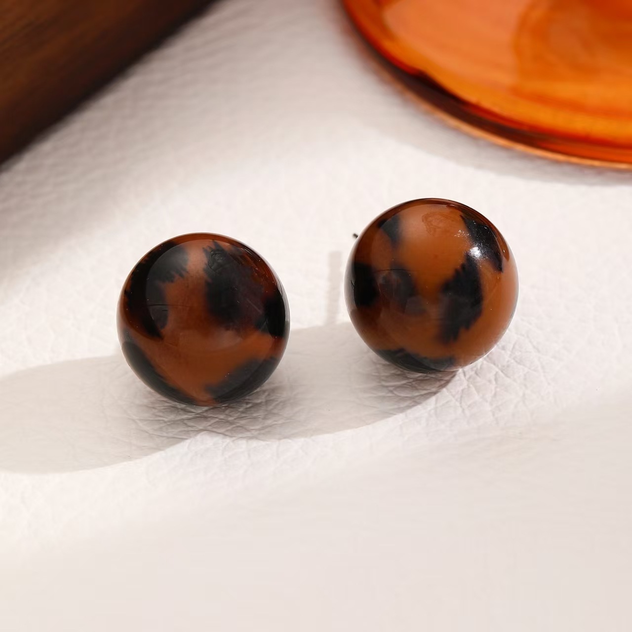 8:10 resin round 12217