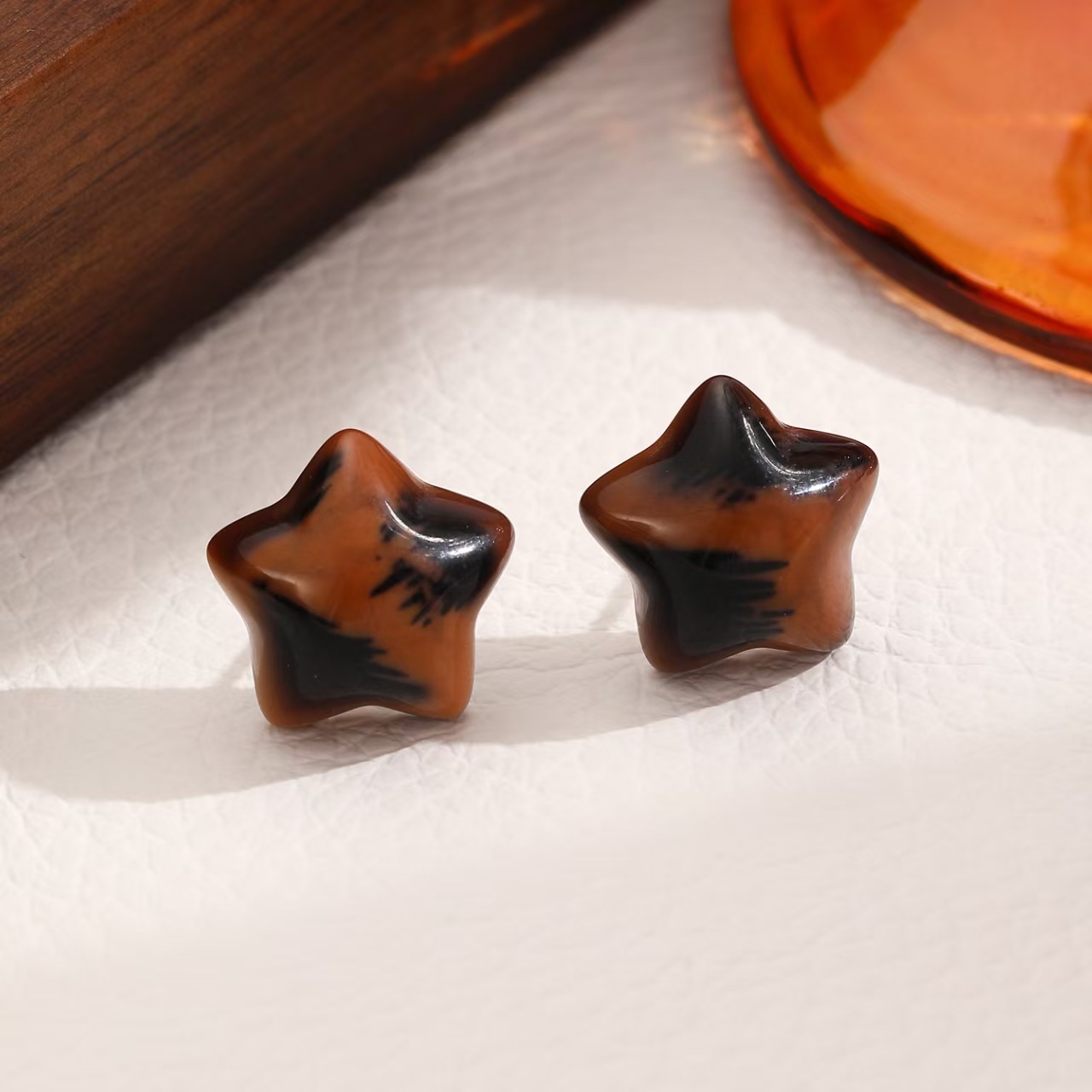 9:11 resin stars 7941