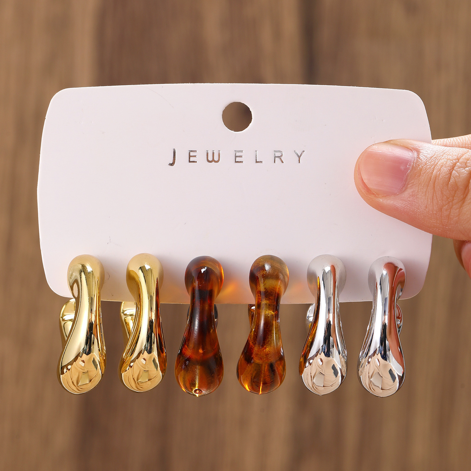 18:21 kc gold   white k   resin flat 4977