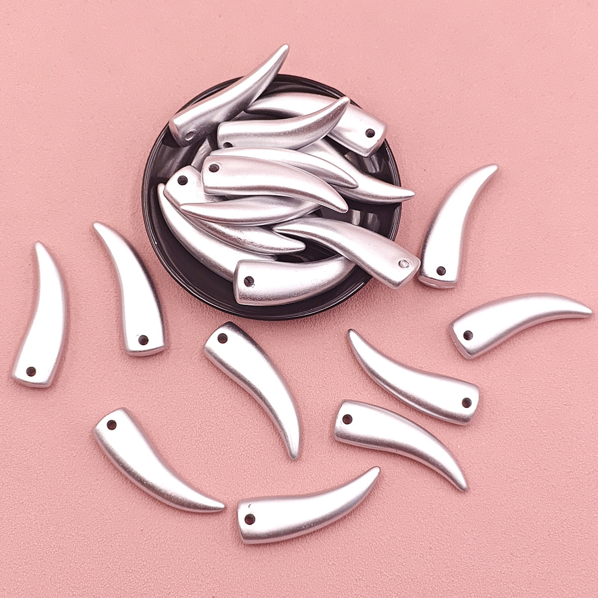 2:Chanel silver 238pcs/lot