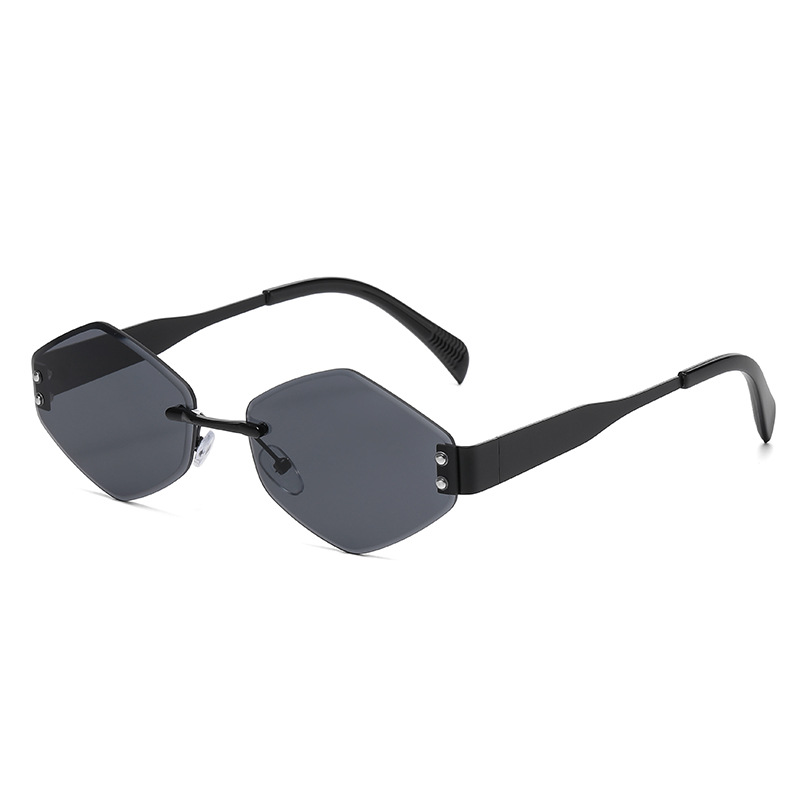 black frame black gray lens