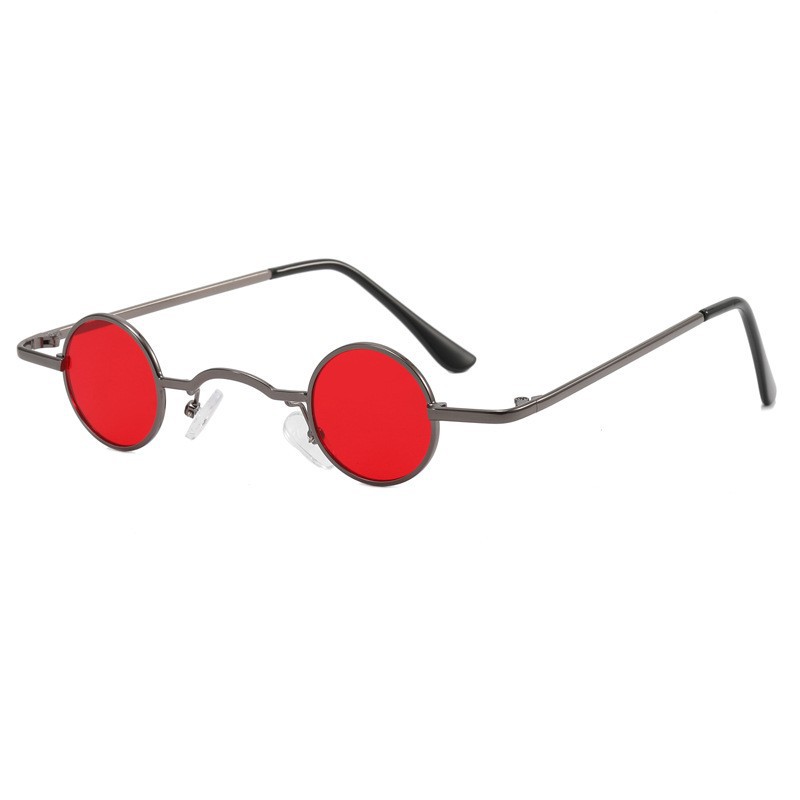 Black frame/big red film