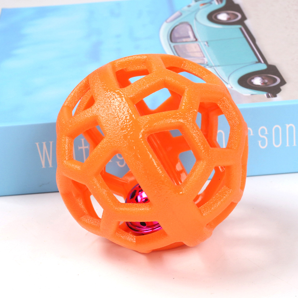 Carved ball with bell orange 50g9cm