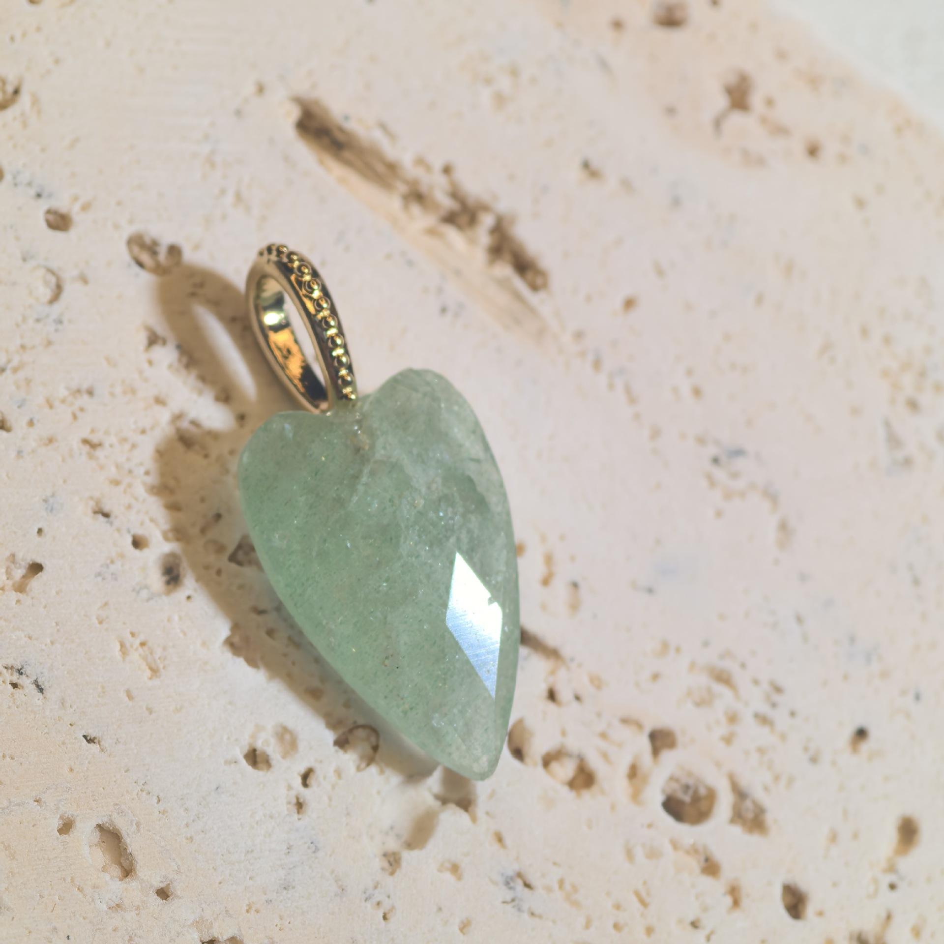 6:Green strawberry crystal