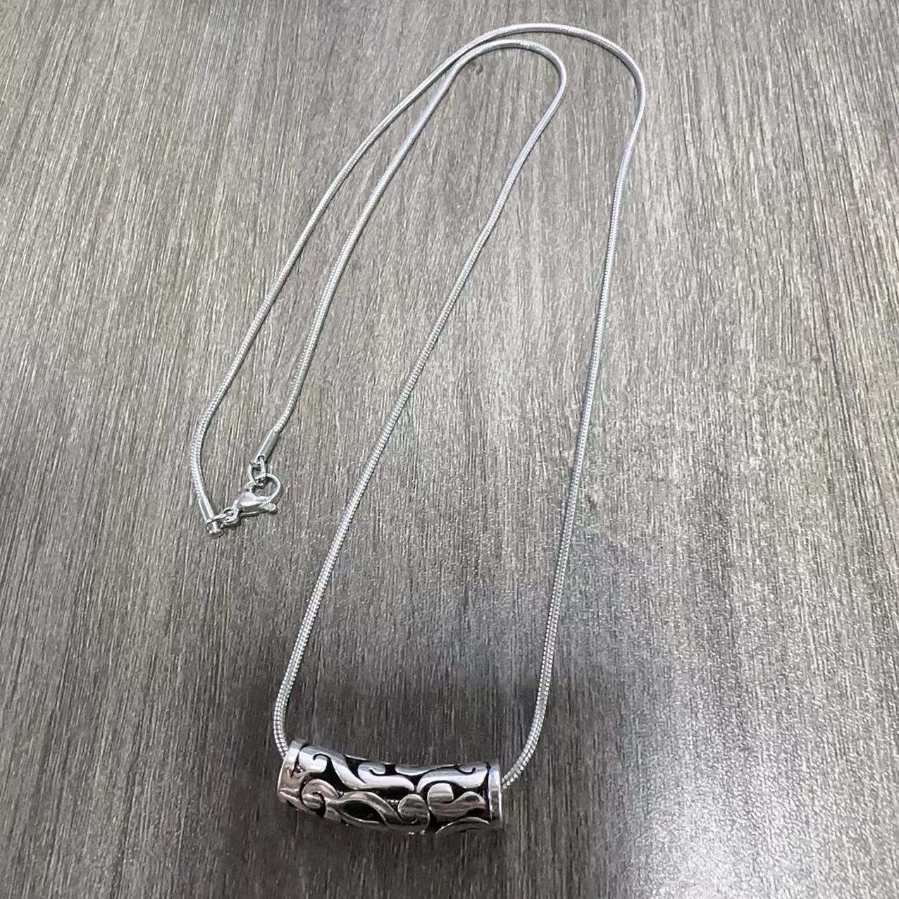 2:with round snake chain