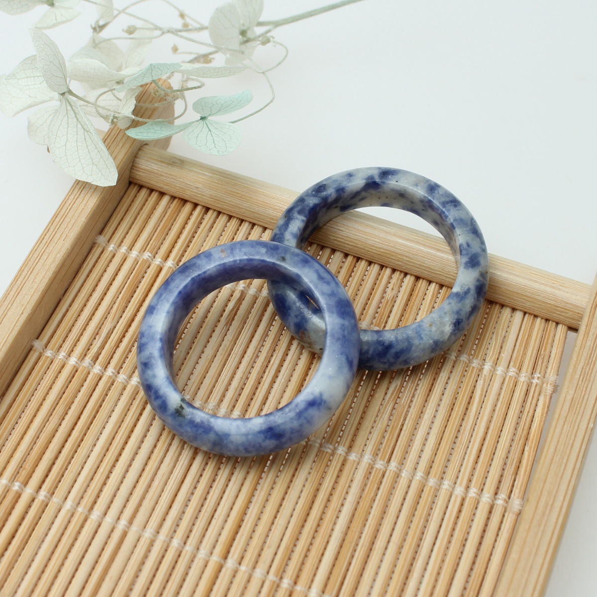 16:Blue point stone (one)