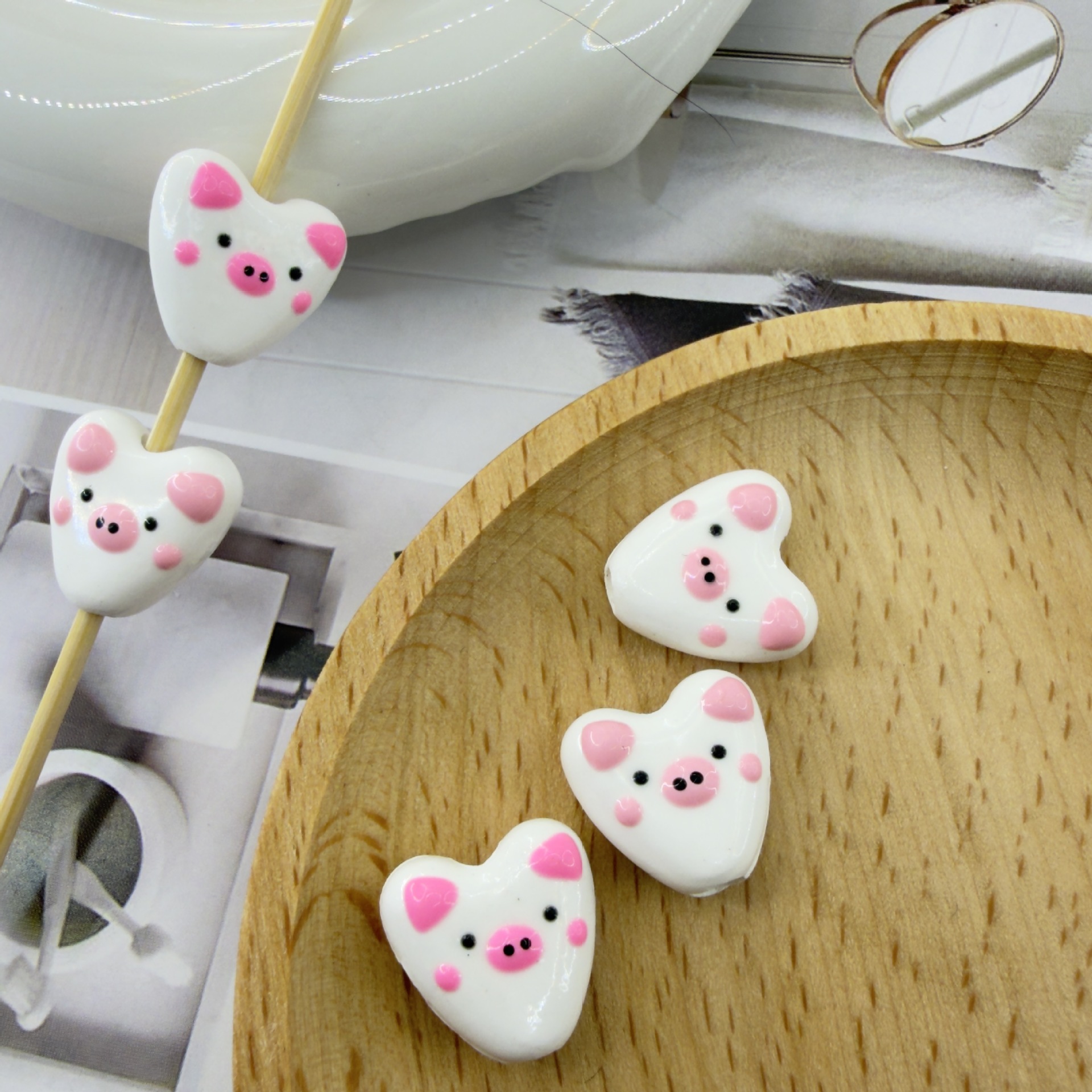 6:Pink pig