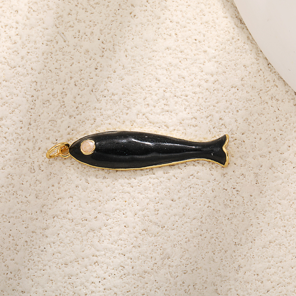 3:A1022 immovable black fish