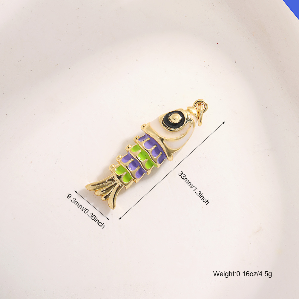 1:A572 three-color six-section small fish 1