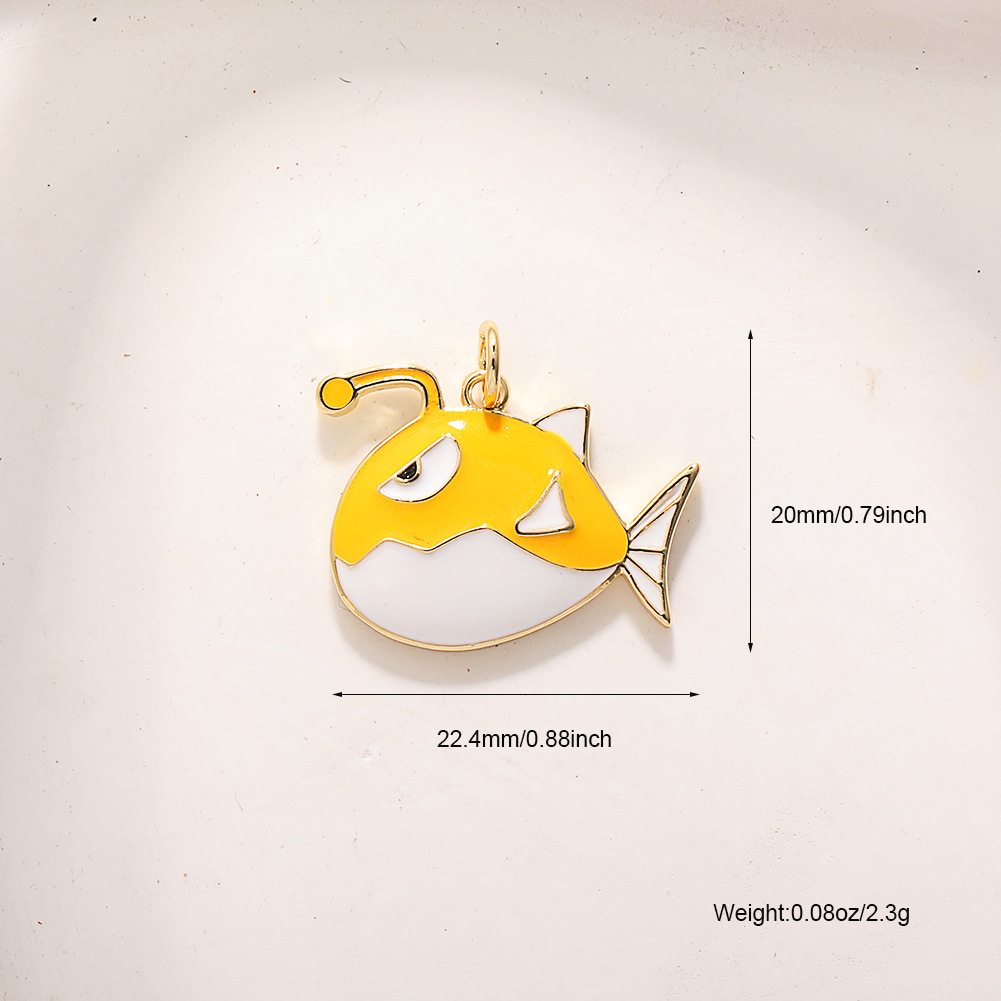 4:A575 yellow tropical fish