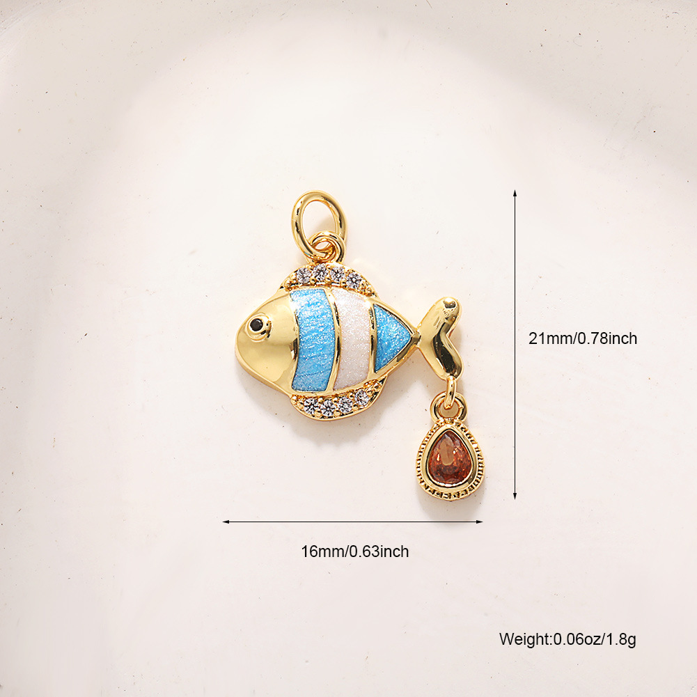 8:A579 gold blue white tropical fish