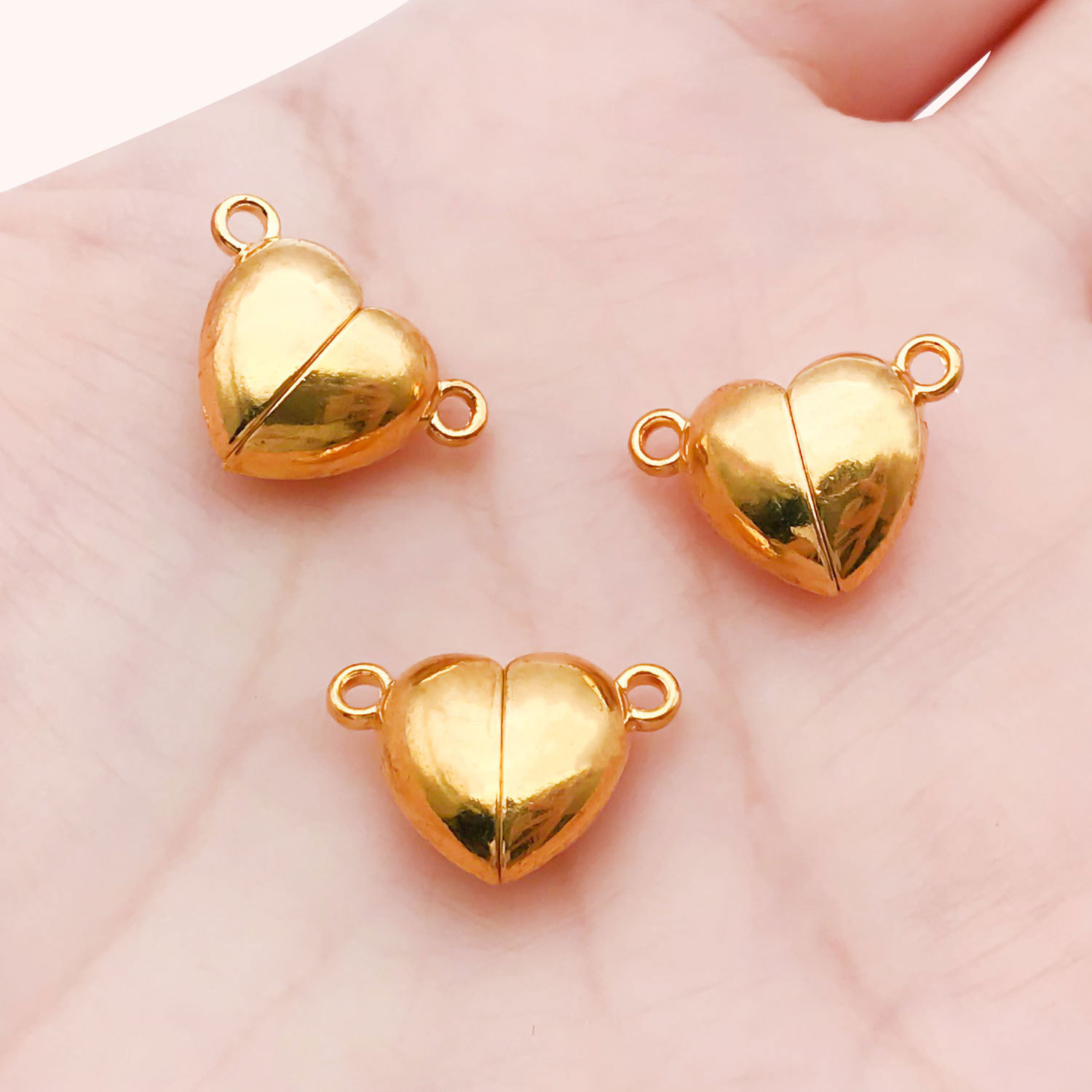 3:14686-golden zinc alloy peach heart-shaped magnet buckle 16x10-2.2g