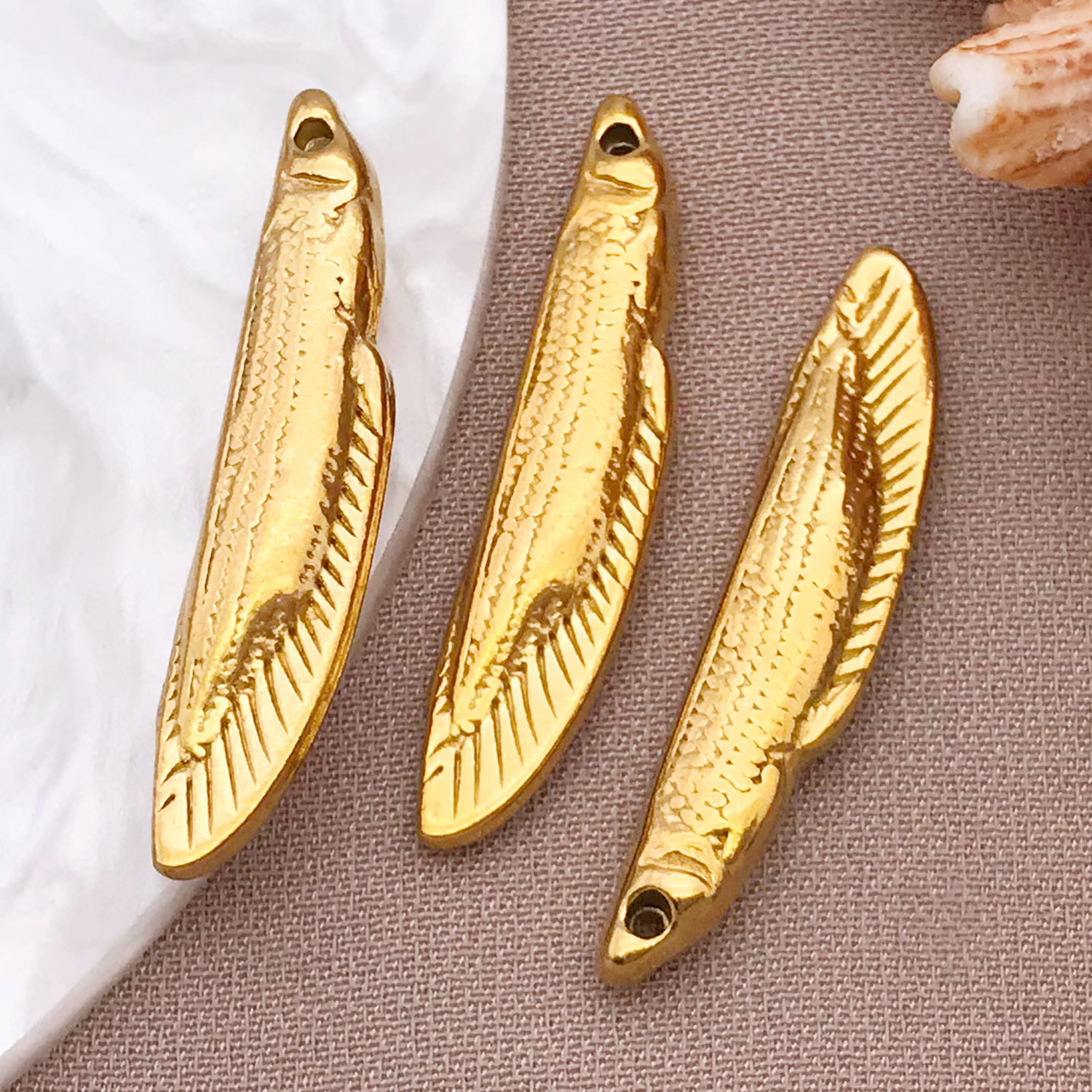 6:T2240-gold stainless steel swordfish-28x6x3mm aperture 1.3mm-2.1g