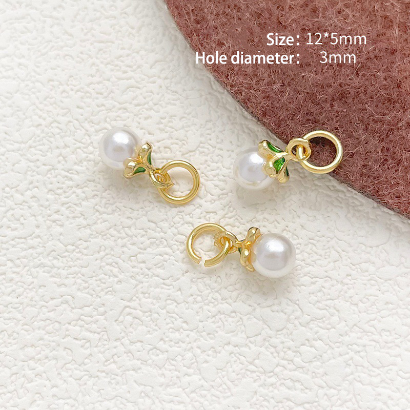 8 # Shell beads and green leaves (1 piece)