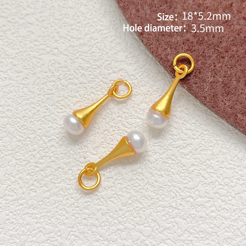 18:18 # Natural pearl long water drop (1 piece)