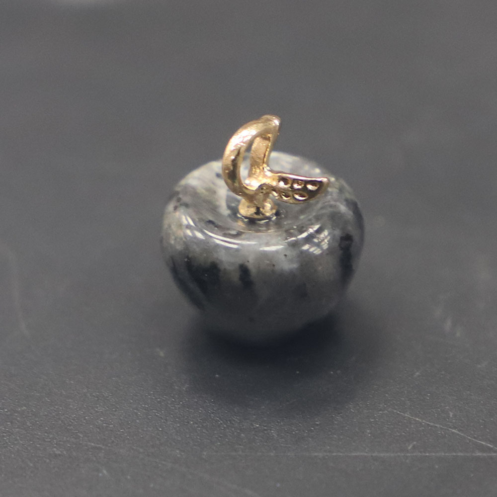 16 Black Labradorite