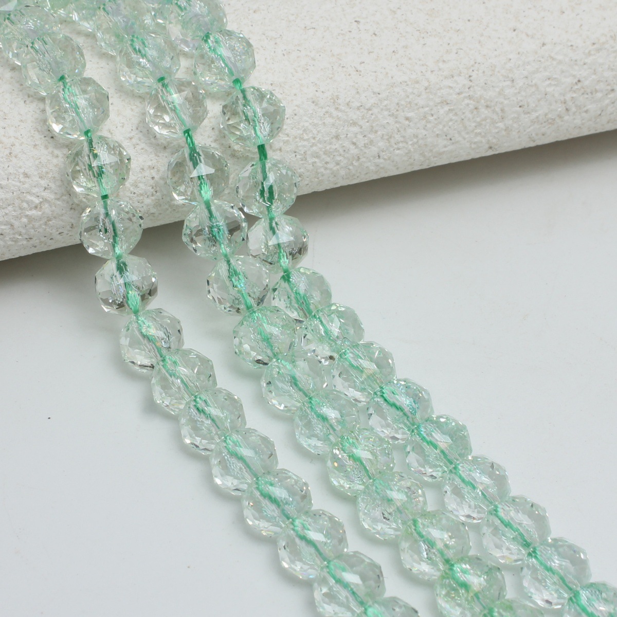 10:fluorescentno zelene