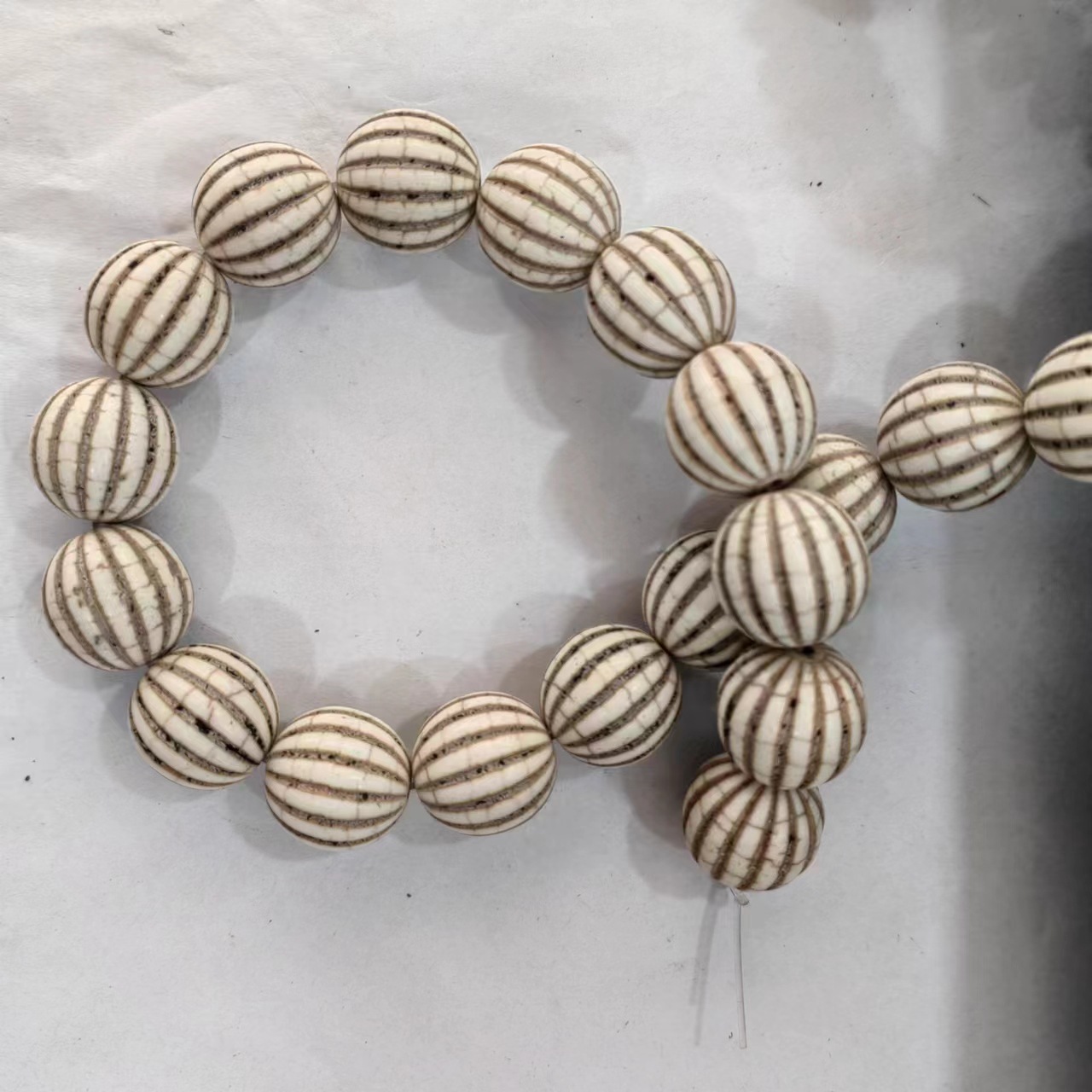 8:18mm pumpkin beads/22 pieces per Treaty