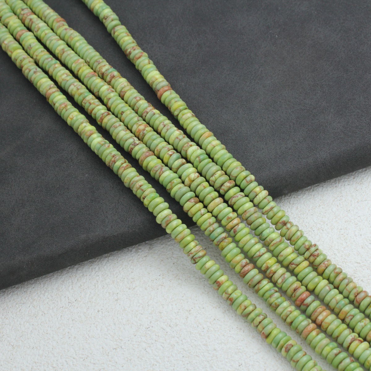 2 оливковый