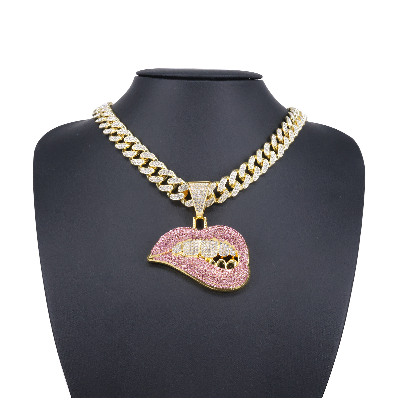 Gold background pink diamond pendant + round chain