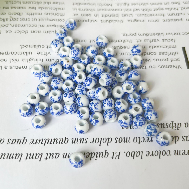 1:Blue and white plum blossoms