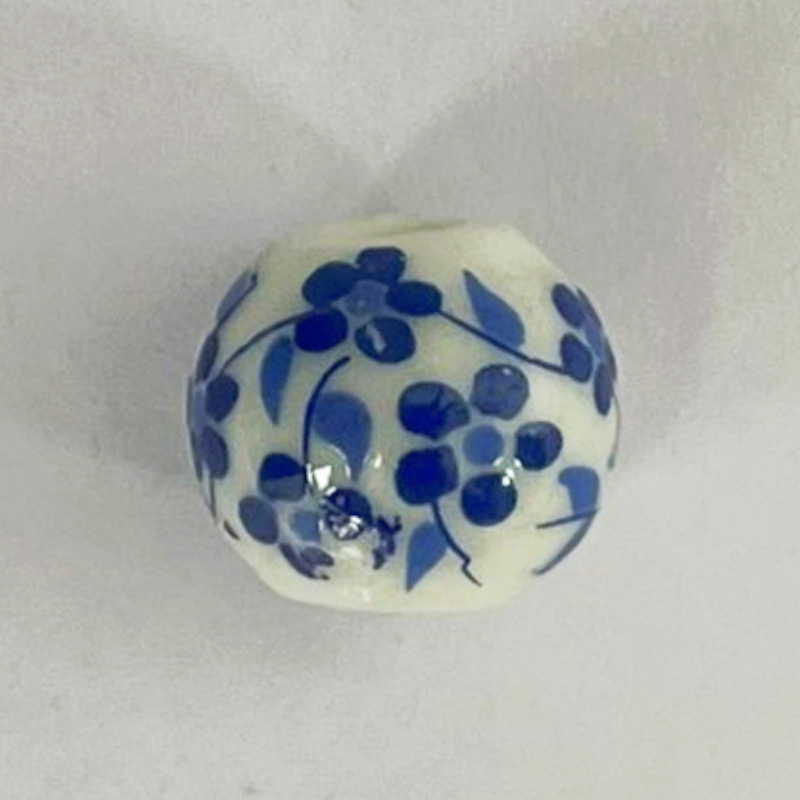 1:Blue and white plum blossoms