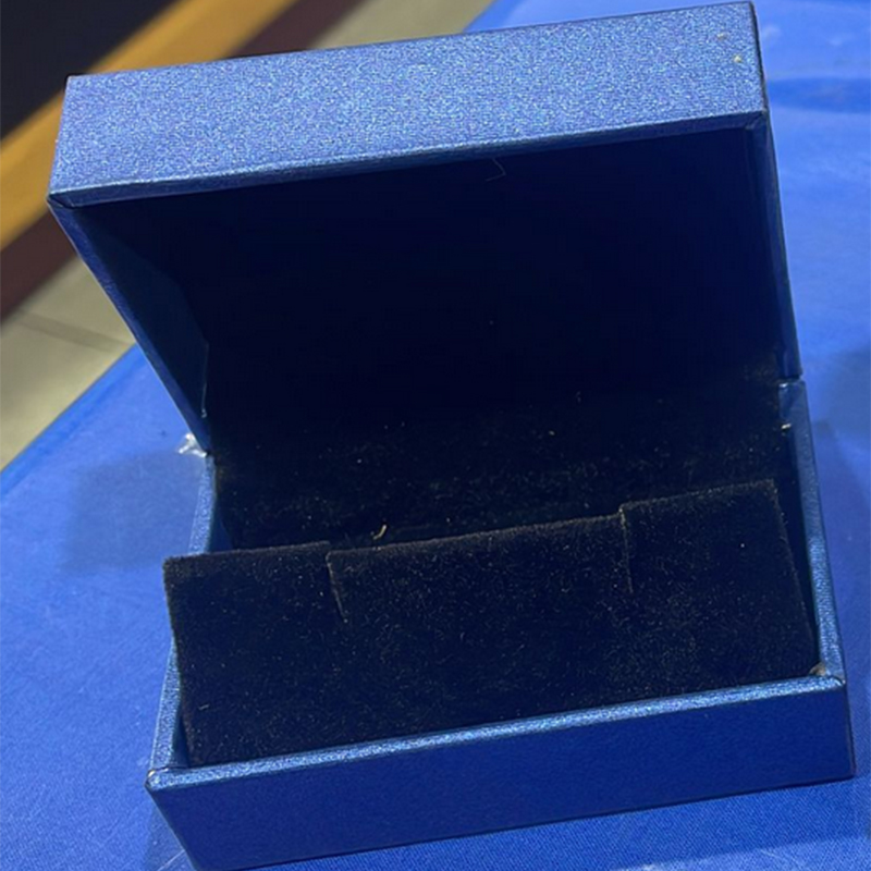 D White inner core 7.5*5*3.5cm