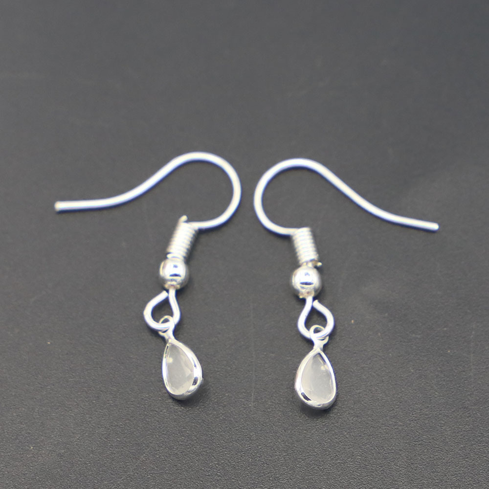 8:Silver water drops