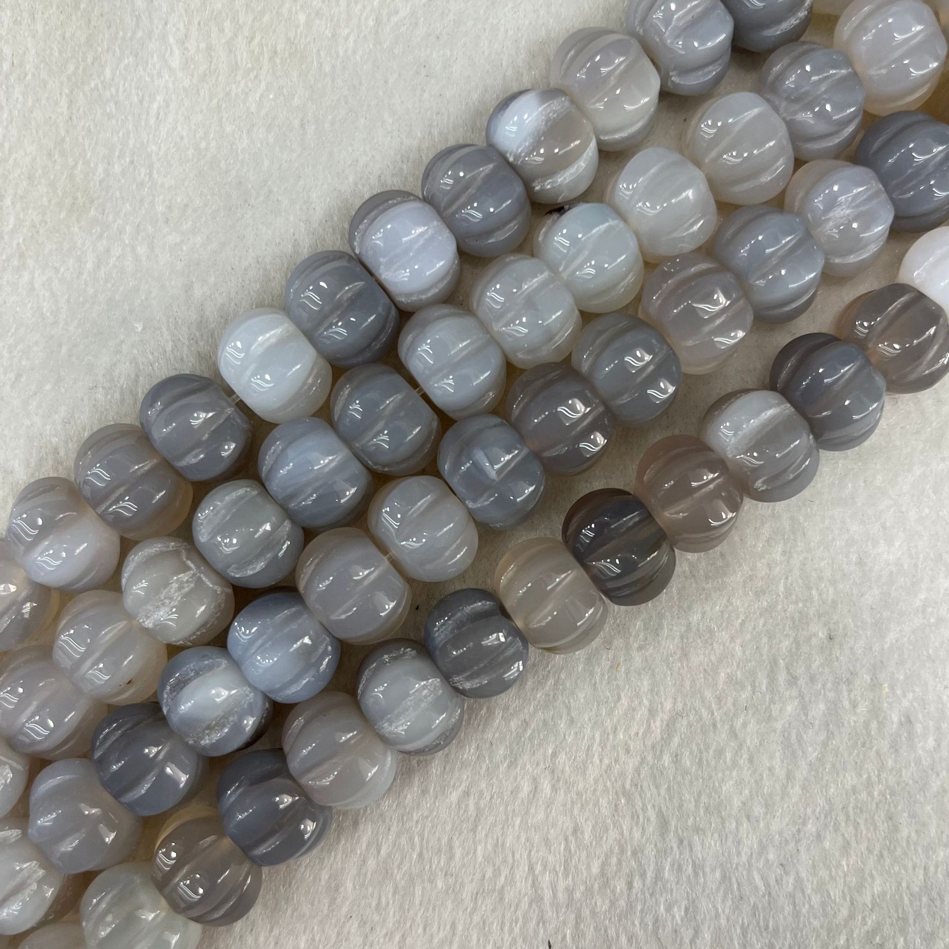 20 grey agate