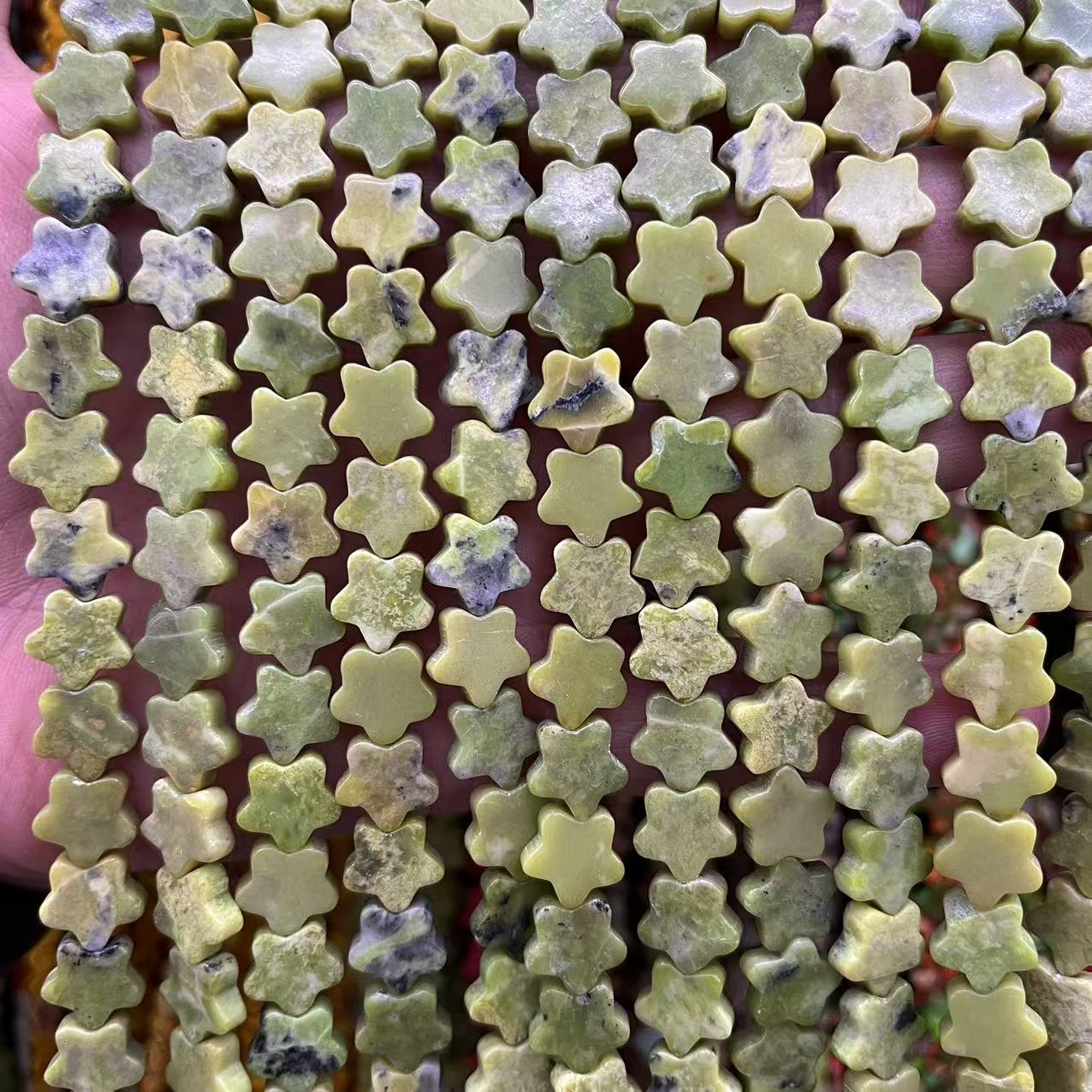 7:Grass leaf green emperor stone