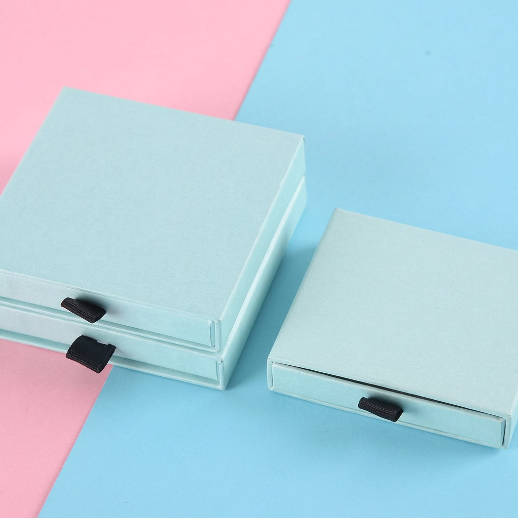 Blue pull-out box 9*9*1.6cm