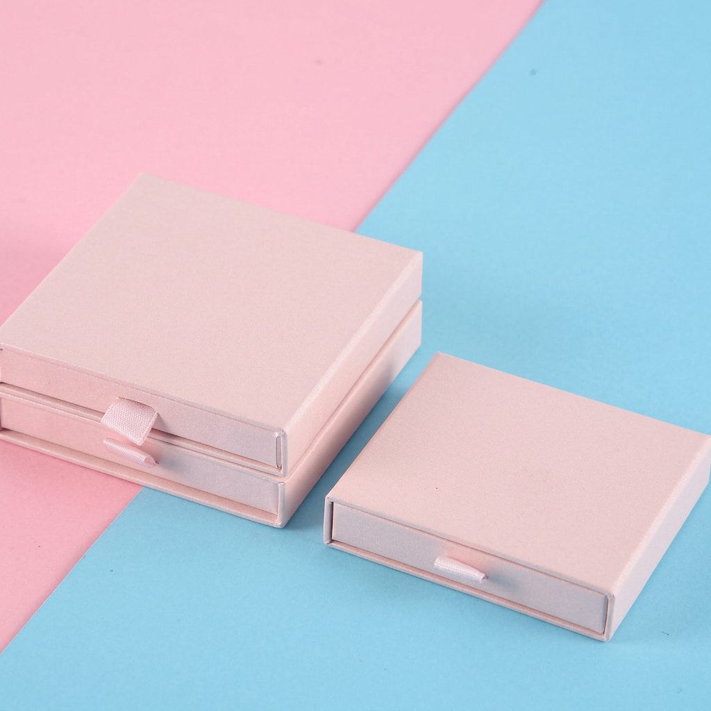 7:Pink pull-out box