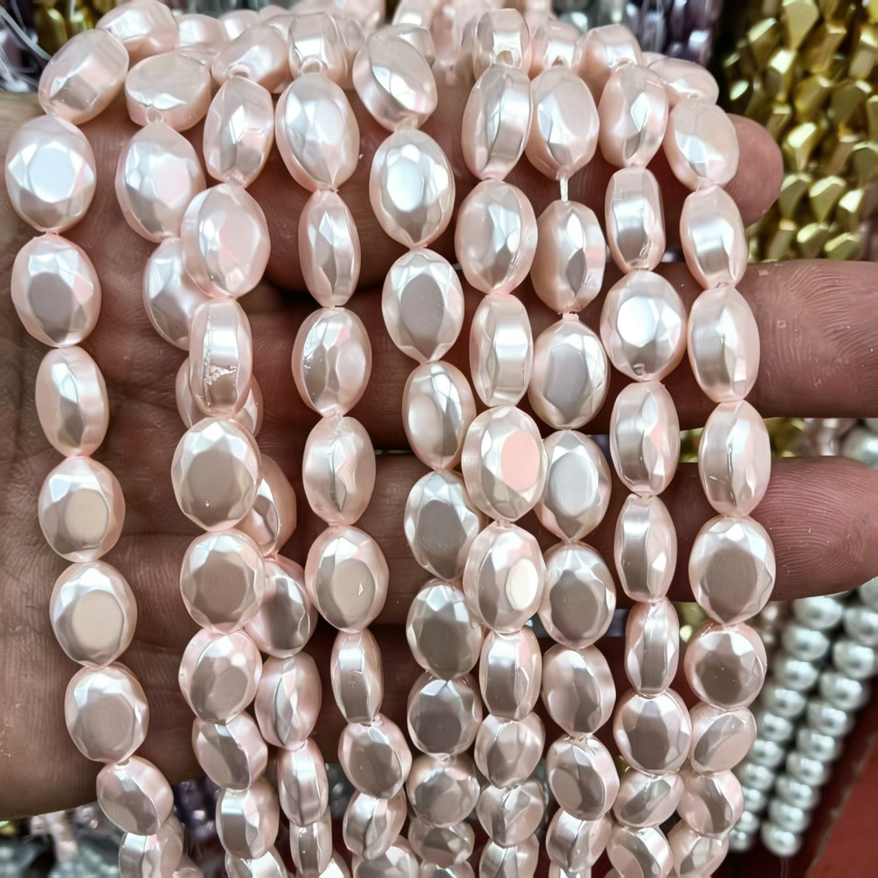 25:9x12mm egg-shaped pink