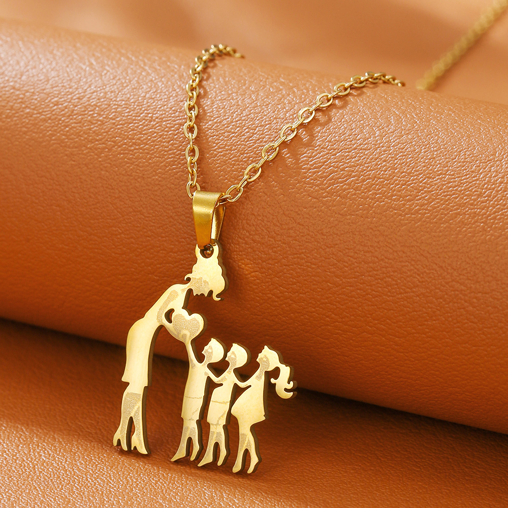 11:D1604-1 [steel color] mom 2 sons 1 daughter