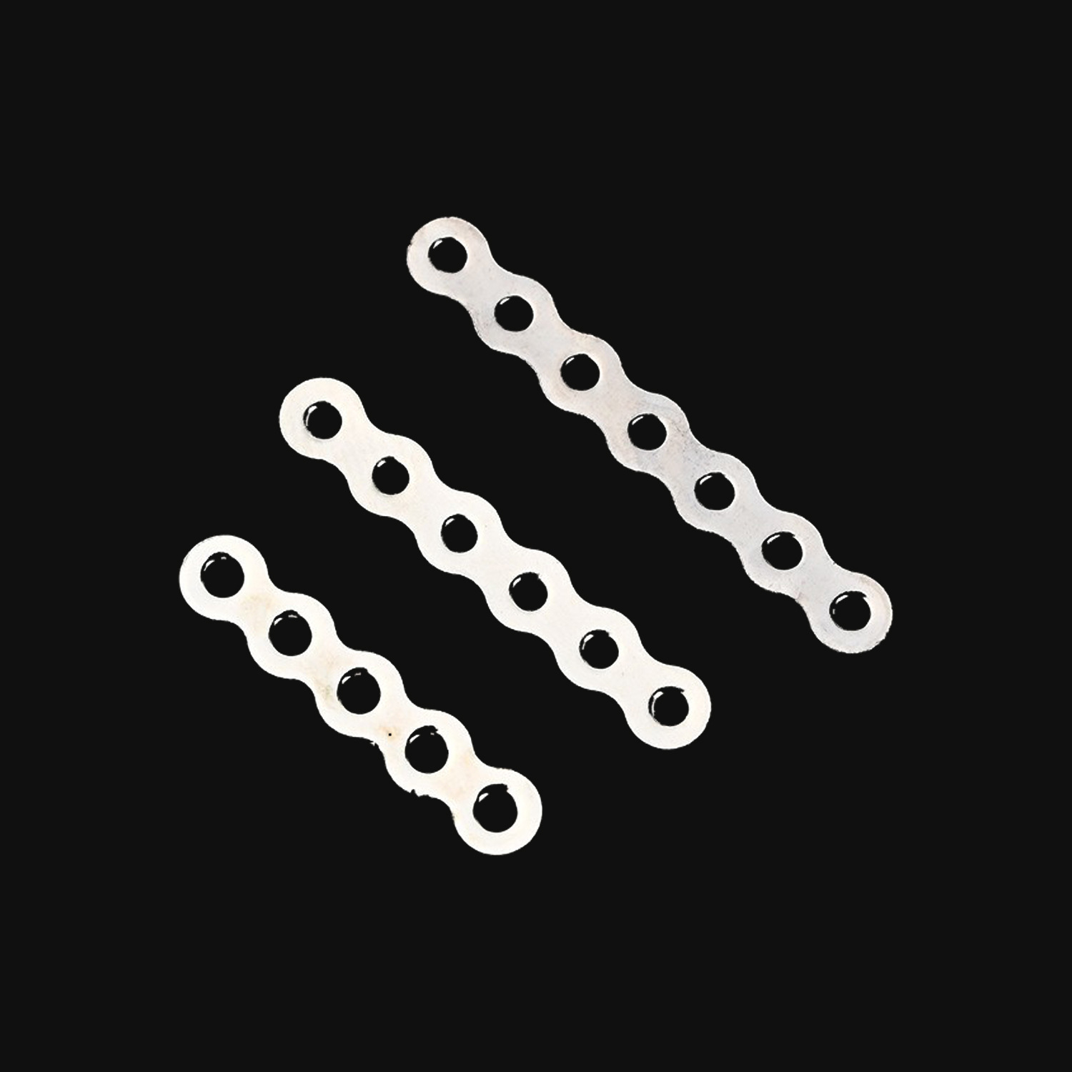 platinum color 5 holes 17*3mm, thickness 0.7mm