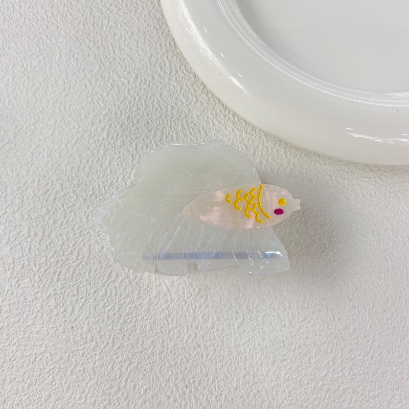 7:Yellow and white fish (8.5*5*3.5cm)