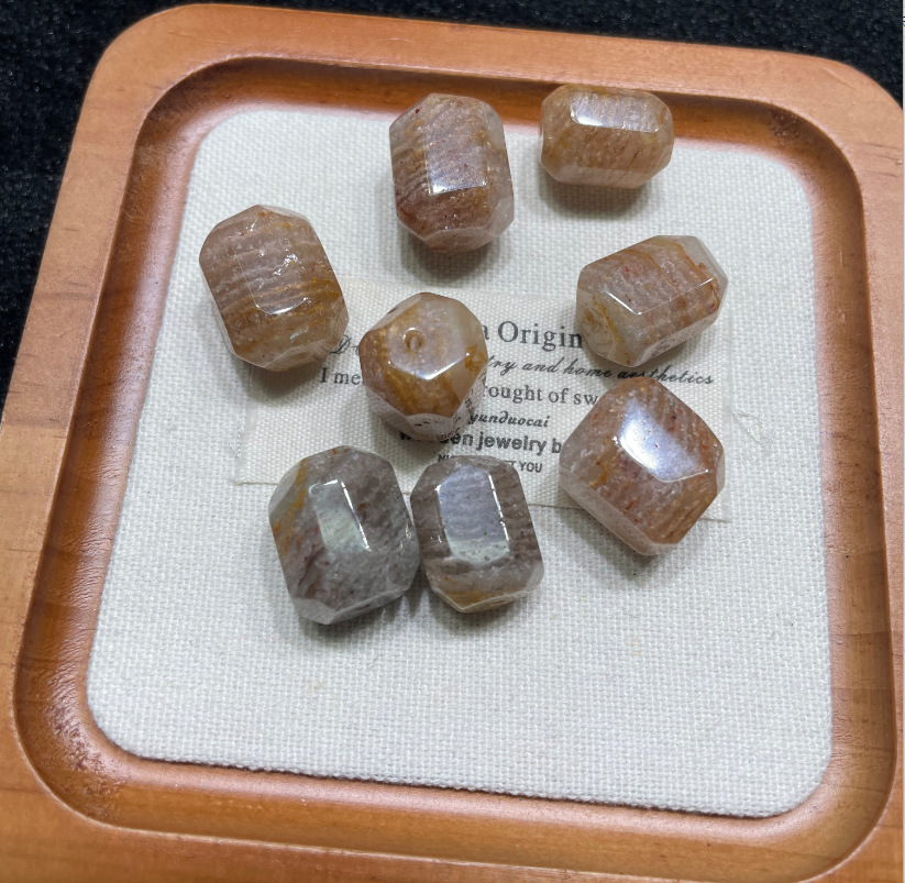 9 Natural thousand-layer ghost