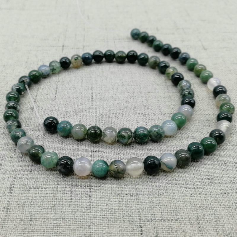 8:The entire aquatic plant color