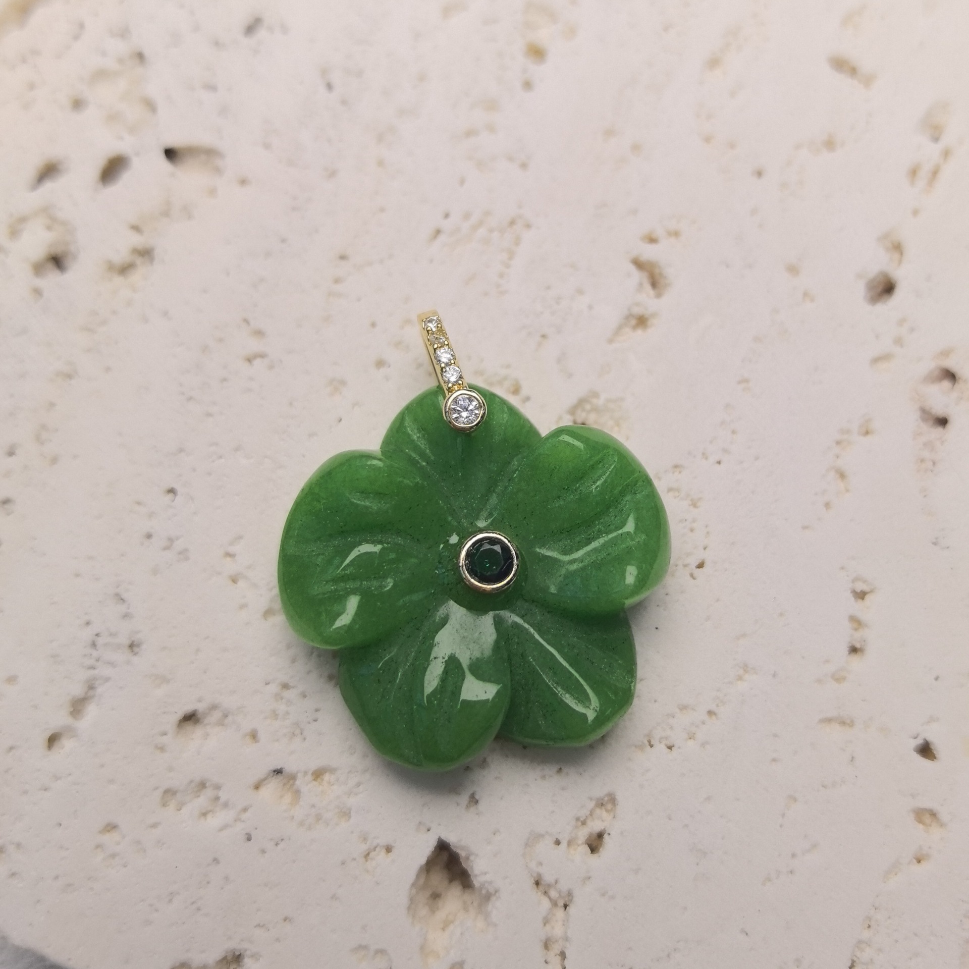 8:Avventurina verde A