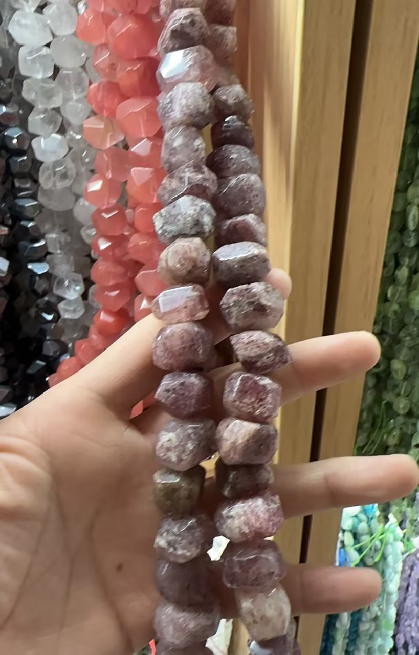 22:Strawberry Quartz 1