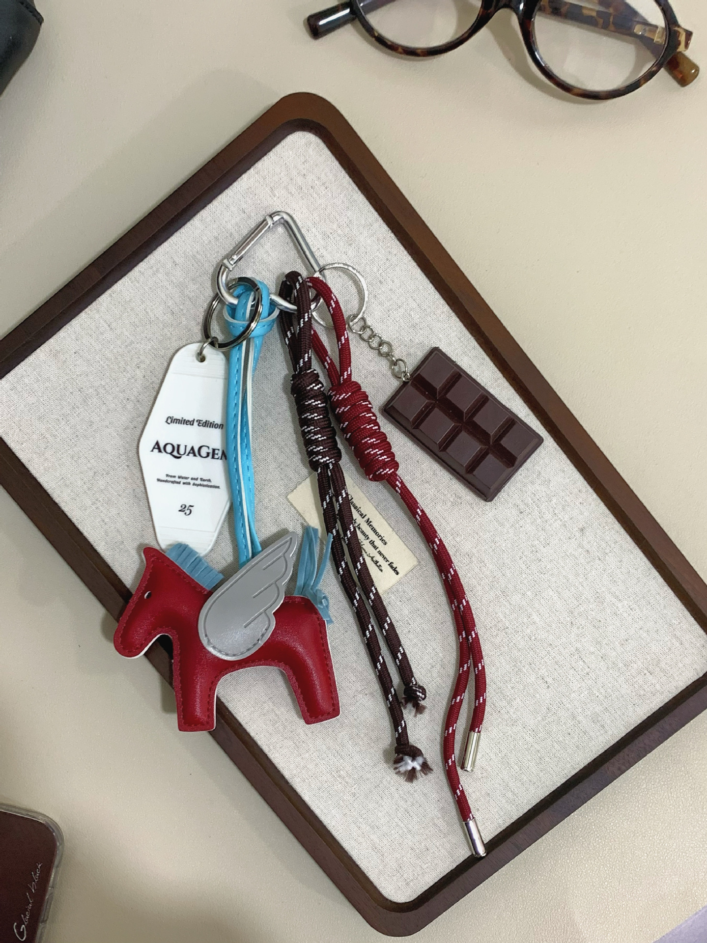 3:Miu-red little pegasus   nameplate   chocolate pendant