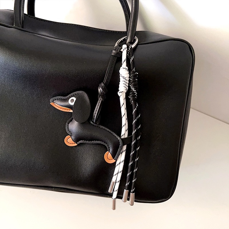 2:Black dachshund + lanyard + egg-shaped buckle