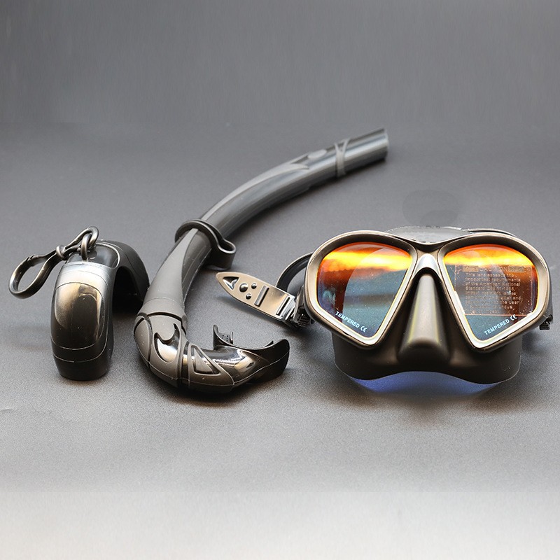 Black and yellow ms suit