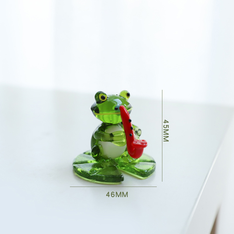 3:Frog blowing saxophone
