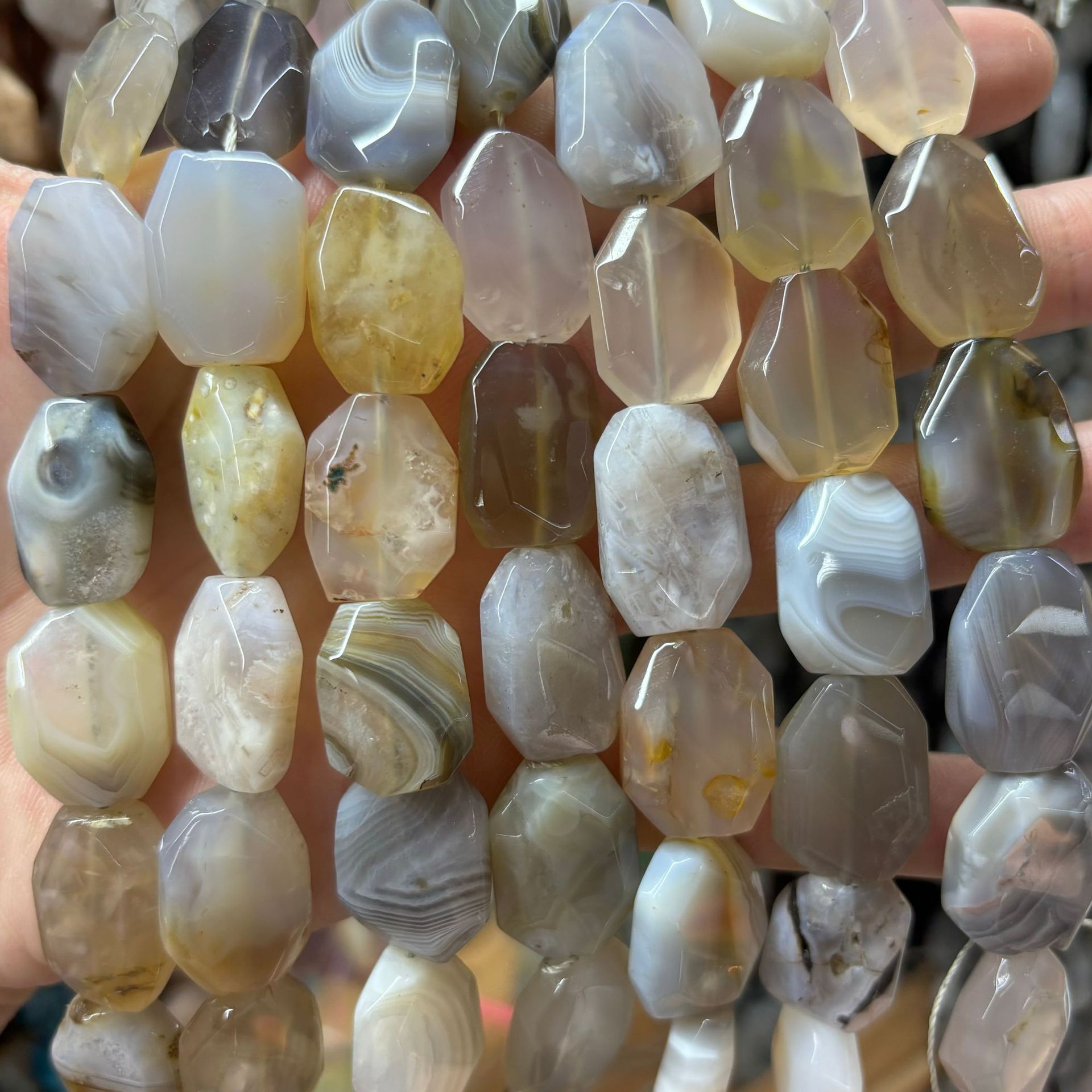 19:Agate
