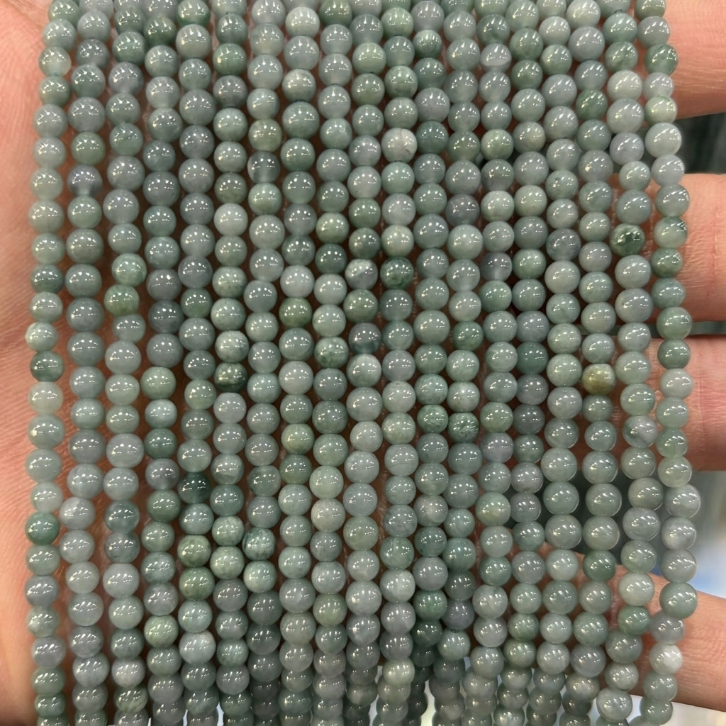 7:4mm ball beads (about 90 pieces)