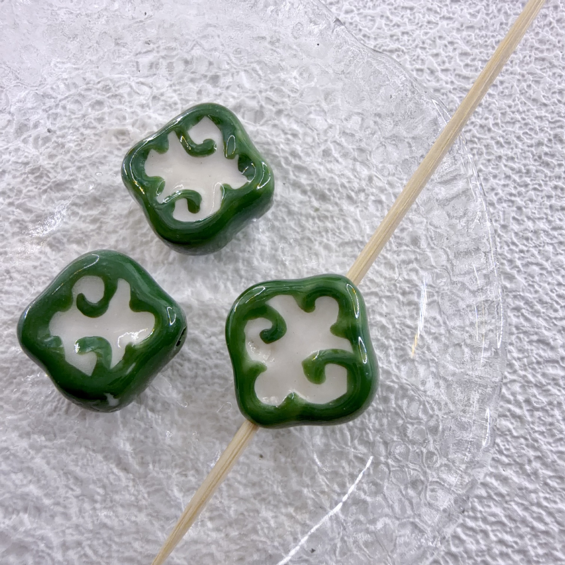3:(green) size: 16mm