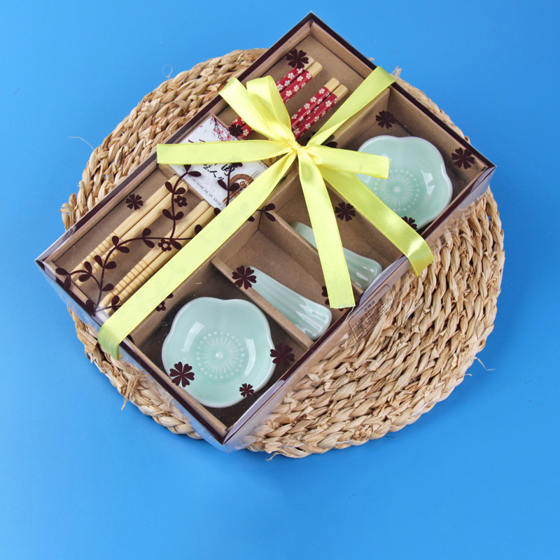 B / Gift box size: 26x17x3.5cm